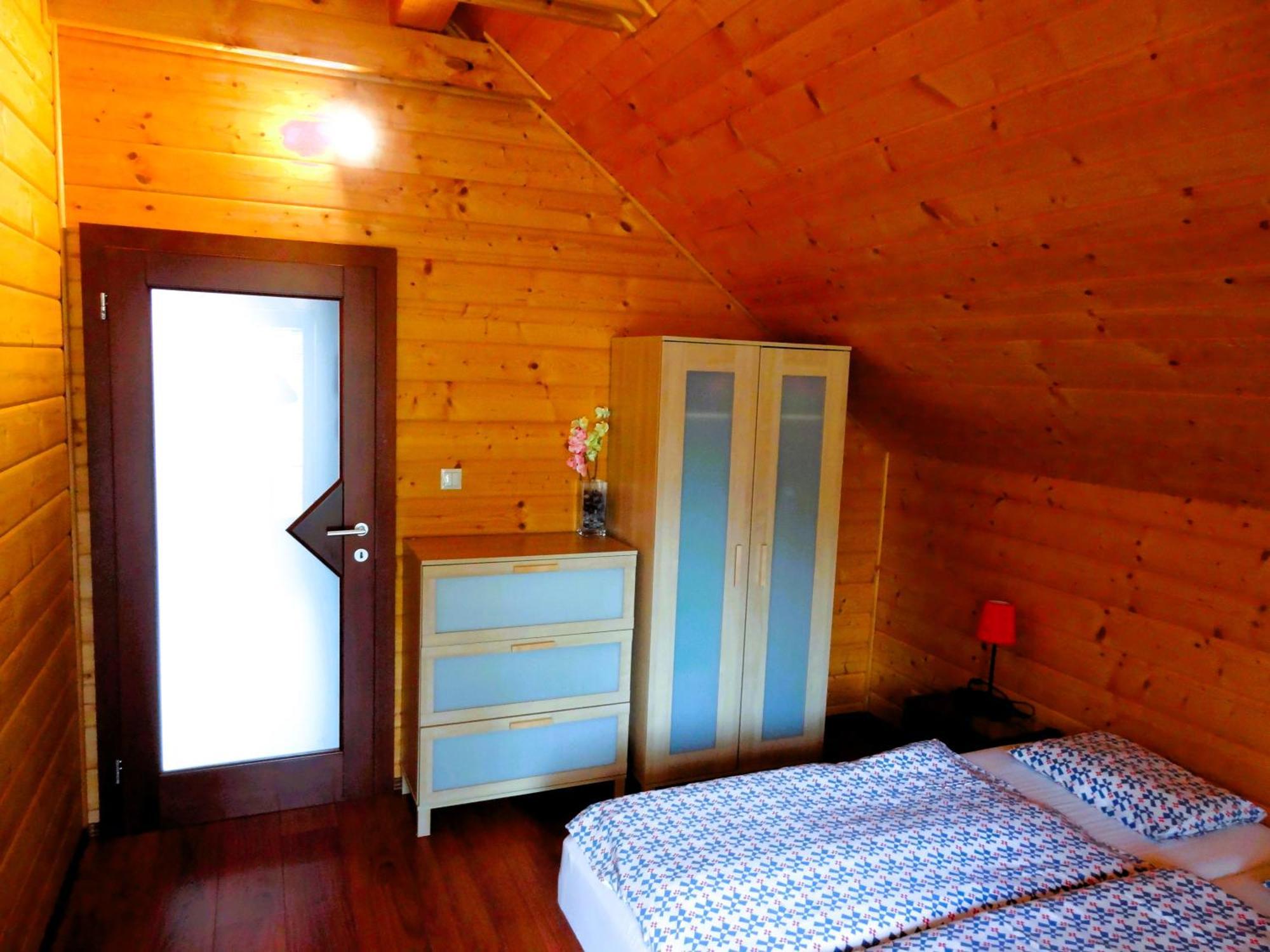 Zrub Alpinus Guest House Pribylina Bagian luar foto